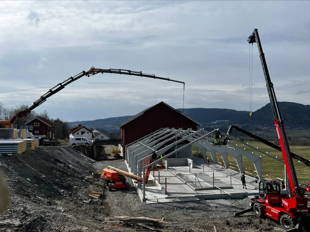 Thorvald og Trond Kornerud. Tranby, april 2026